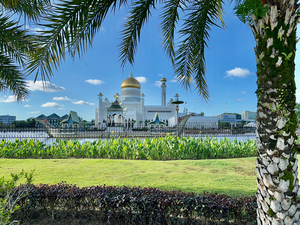 Omar Ali Saifuddien Mosque Collection Brunei 3