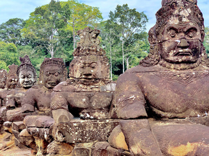 Angkor Wat Statues Row