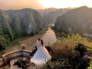 Beautiful Newlyweds at Hang Mua Cave Vietnam 3