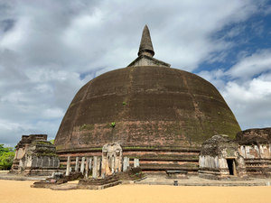 The Sacred City of Polonnaruwa 7