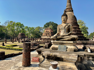Wat Mahathat Temple Old Sukhothai Thailand 4