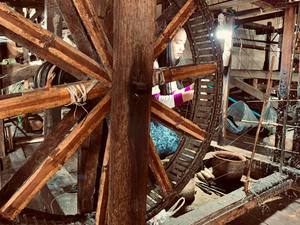 Wheel Loom Artisan Myanmar