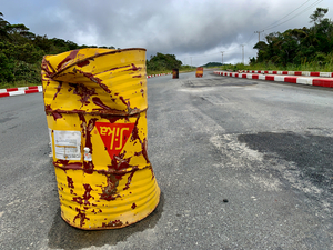 Yellow Barrell on the Road