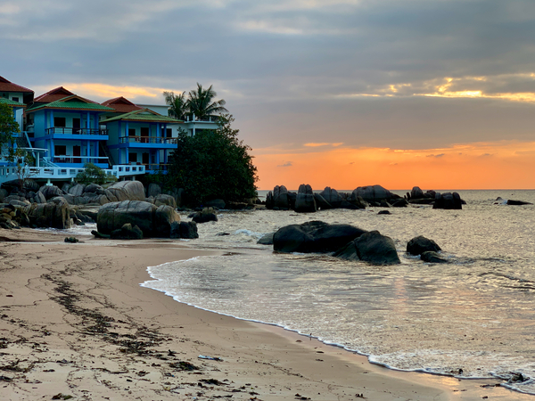 Sunset Resorts Print