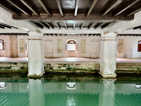 Ulupen Geya Kandy Lake Inside Reflection Print