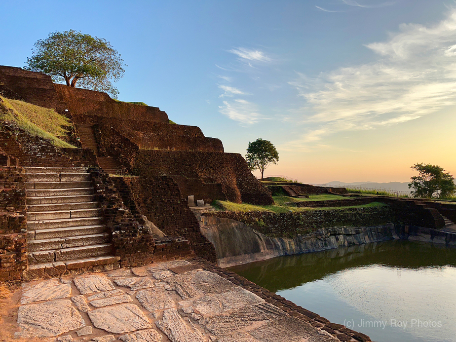 Sunrise on Top of Sigiriya Sri Lanka 1  Imprimer