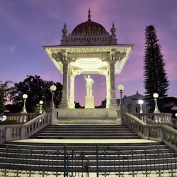 Mysore City Hall Statue