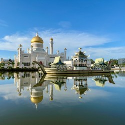 Omar Ali Saifuddien Mosque Collection Brunei 1