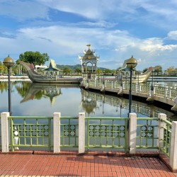 Omar Ali Saifuddien Mosque Collection Brunei 12