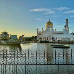 Omar Ali Saifuddien Mosque Collection Brunei 5