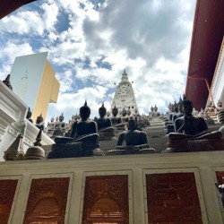 Gangaramaya Temple in Colombo Sri Lanka 1