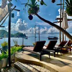 Sit Down Chill at Chalok Bay