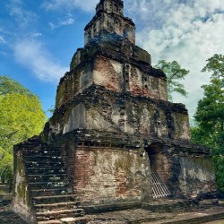 The Sacred City of Polonnaruwa 4