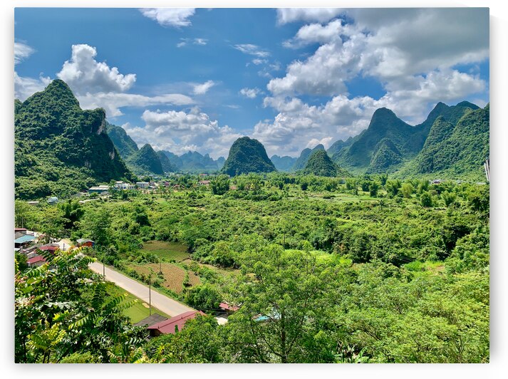 Mountain Valley by Jimmy Roy Photos