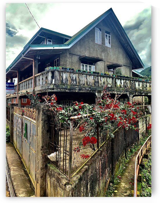 Scary House by Jimmy Roy Photos