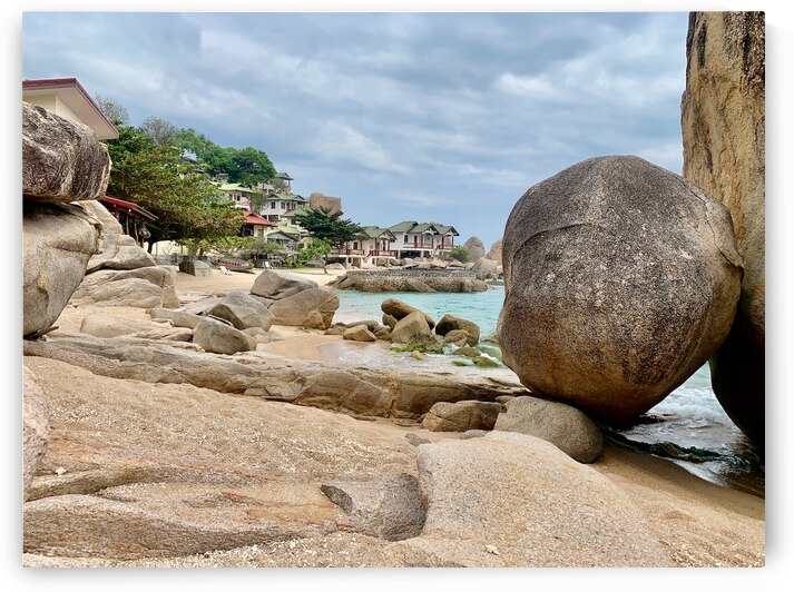 Big Rock on the Beach by Jimmy Roy Photos