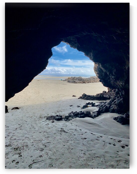V Opening on the Sand by Jimmy Roy Photos