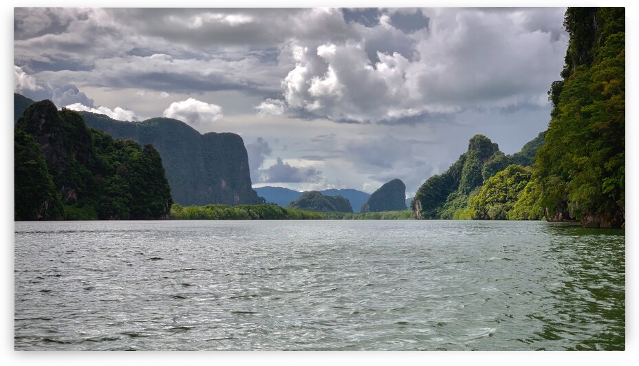 Amazing Scenery on the Sea by Jimmy Roy Photos