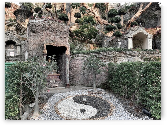 Yin Yang Entrance by Jimmy Roy Photos