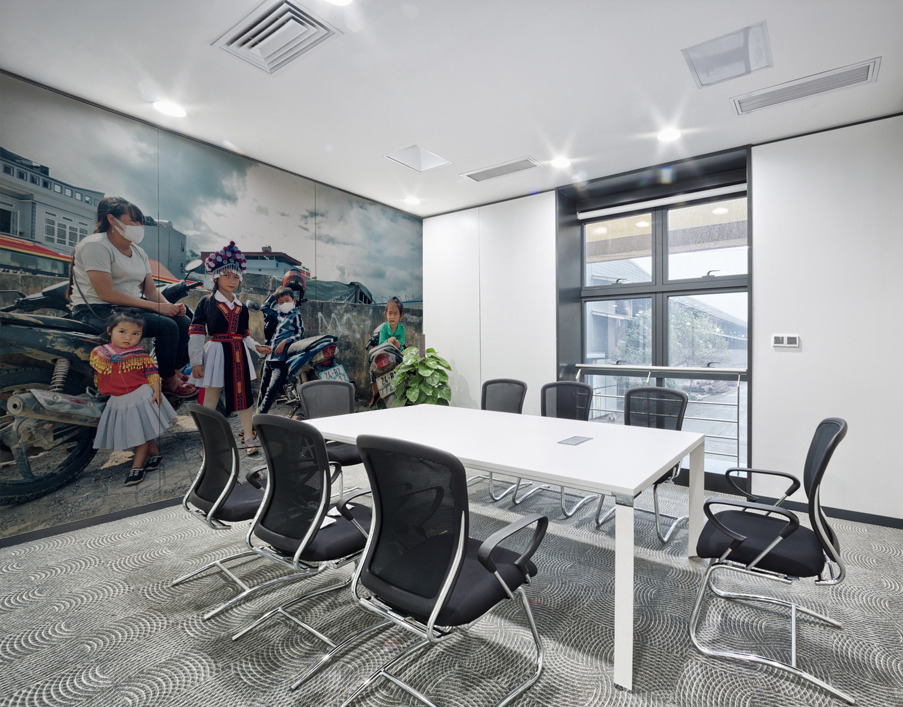 Bac Ha Market Family in Vietnam Wall Printing