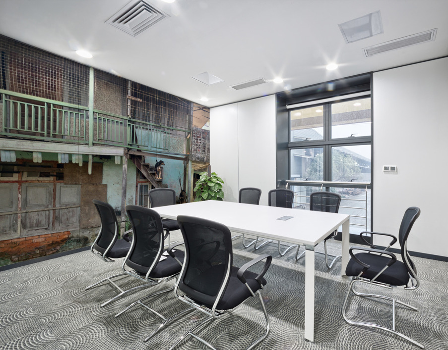 Dogs looking Left Wall Printing