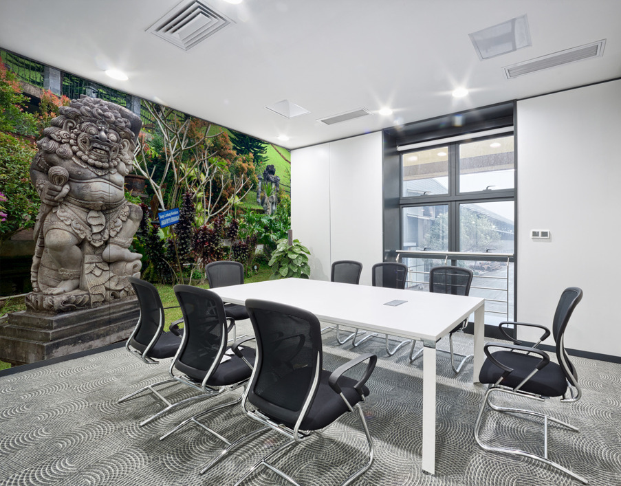 Indonesian Statue in the Garden Wall Printing