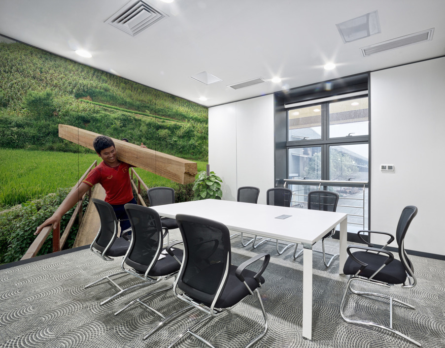 Carry the Log with a Smile Wall Printing