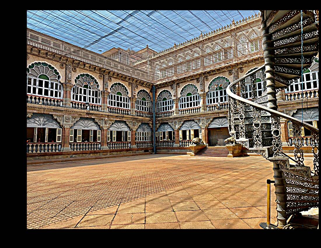 Palace Courtyard Reproduction