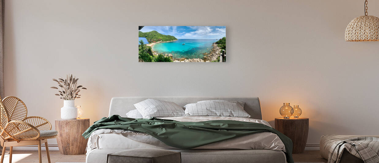 The Blue Bay by Jimmy Roy Photos