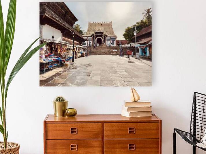 Sree Padmanabhaswamy Temple by Jimmy Roy Photos