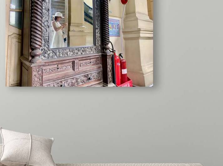 The Mirror by Jimmy Roy Photos