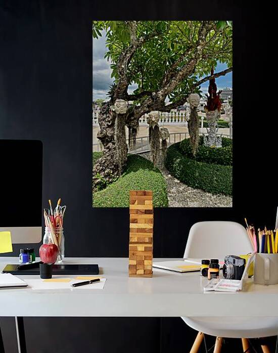 Heads Hanging by Jimmy Roy Photos