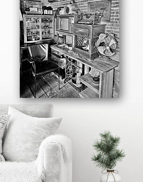 BW Vintage Room by Jimmy Roy Photos